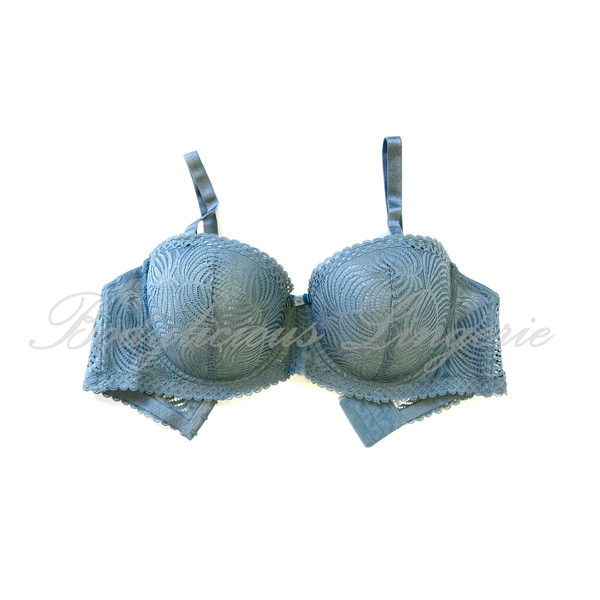 Lacy Strapless Underwired Bra